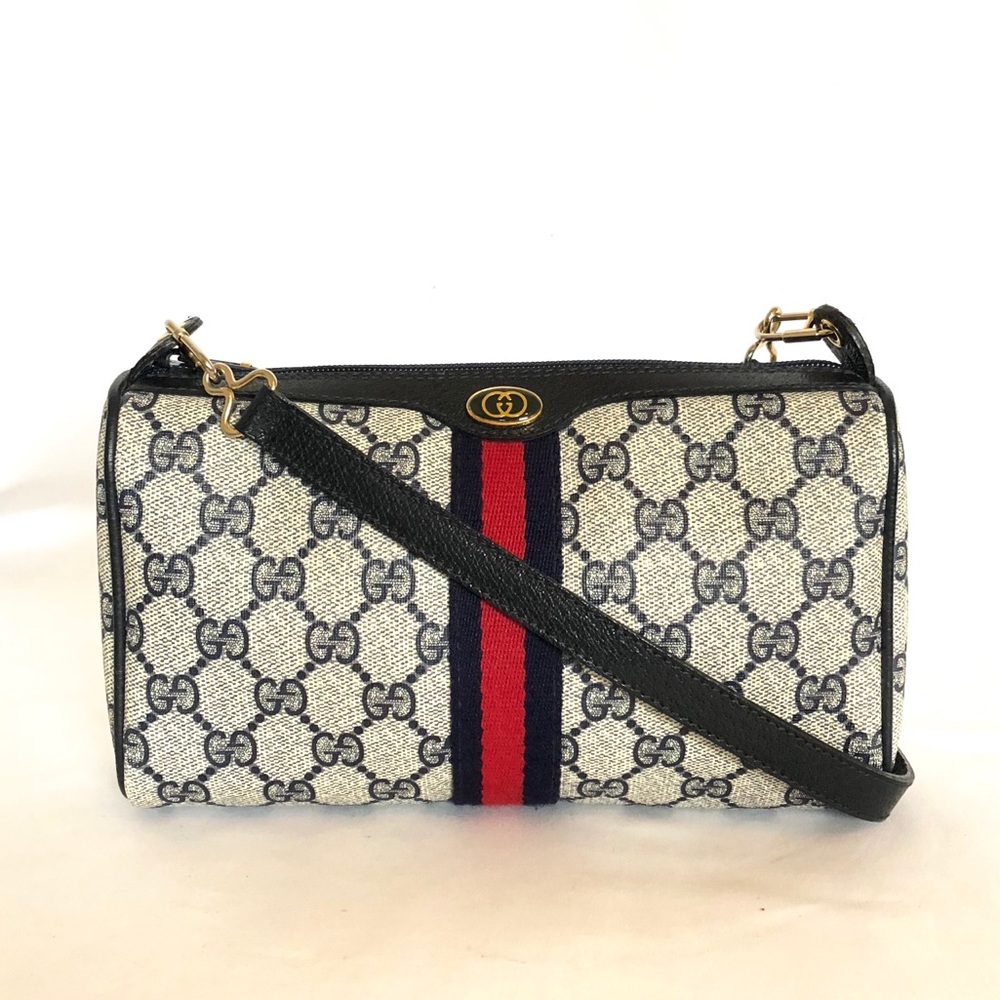 ❌SOLD❌Gucci Vintage GG Supreme Crossbody Bag